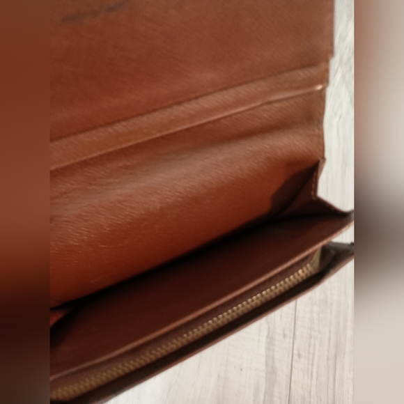 Louis Vuitton Monogram Porte Monnaie Billets Tresor Wallet - Picture 10 of 16